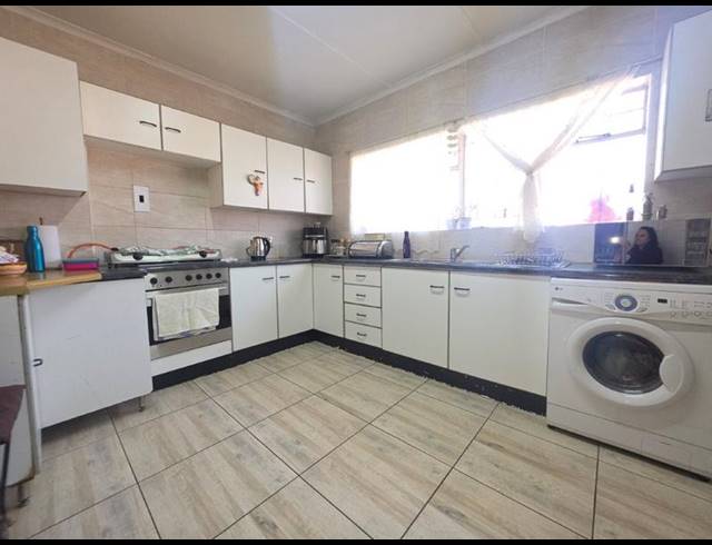 3 BEDROOM HOUSE FOR SALE IN ALBERTON NORTH